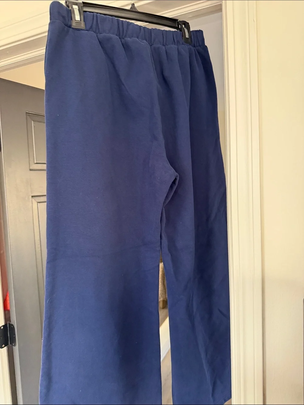 Beyond Yoga Navy Wide-Leg Pull-On Track Pants. Super comfortable and fun!